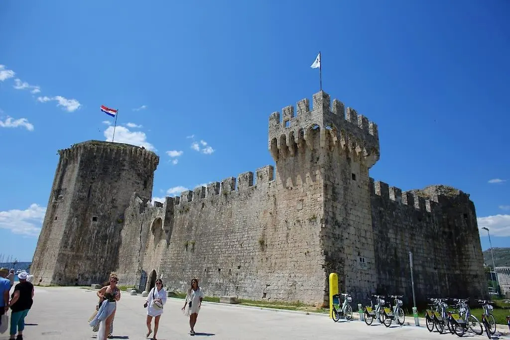 New Place In Old Town Of Trogir, Parking شقة تروغير