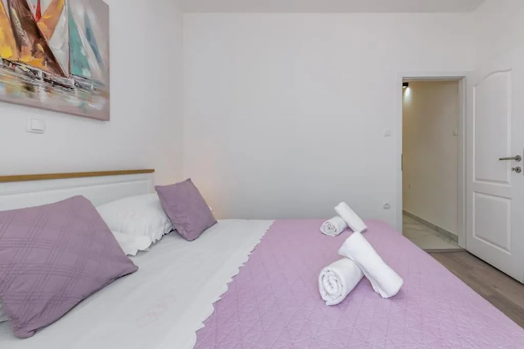 New Place In Old Town Of Trogir, Parking 0*, تروغير
