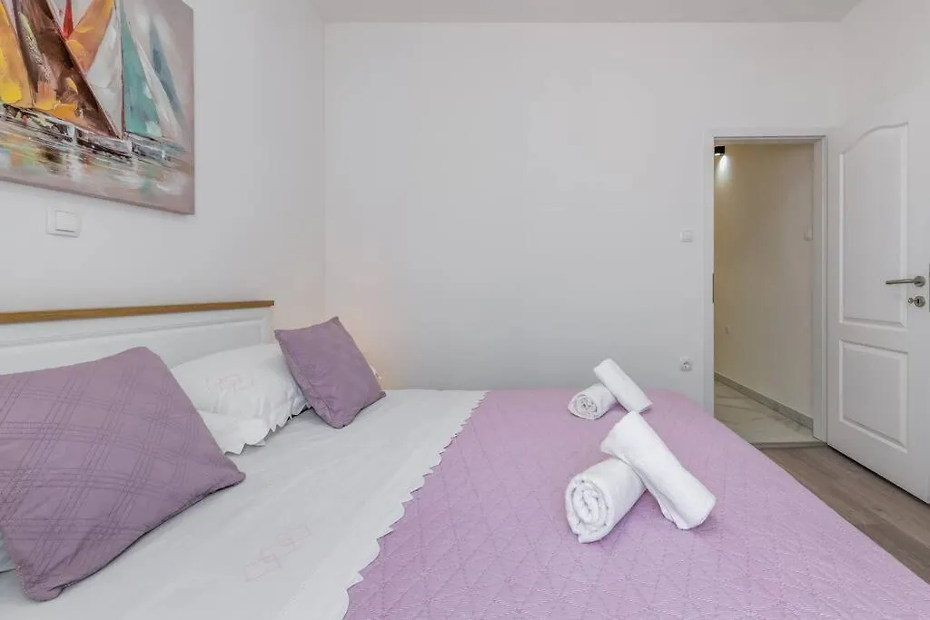 New Place In Old Town Of Trogir, Parking تروغير